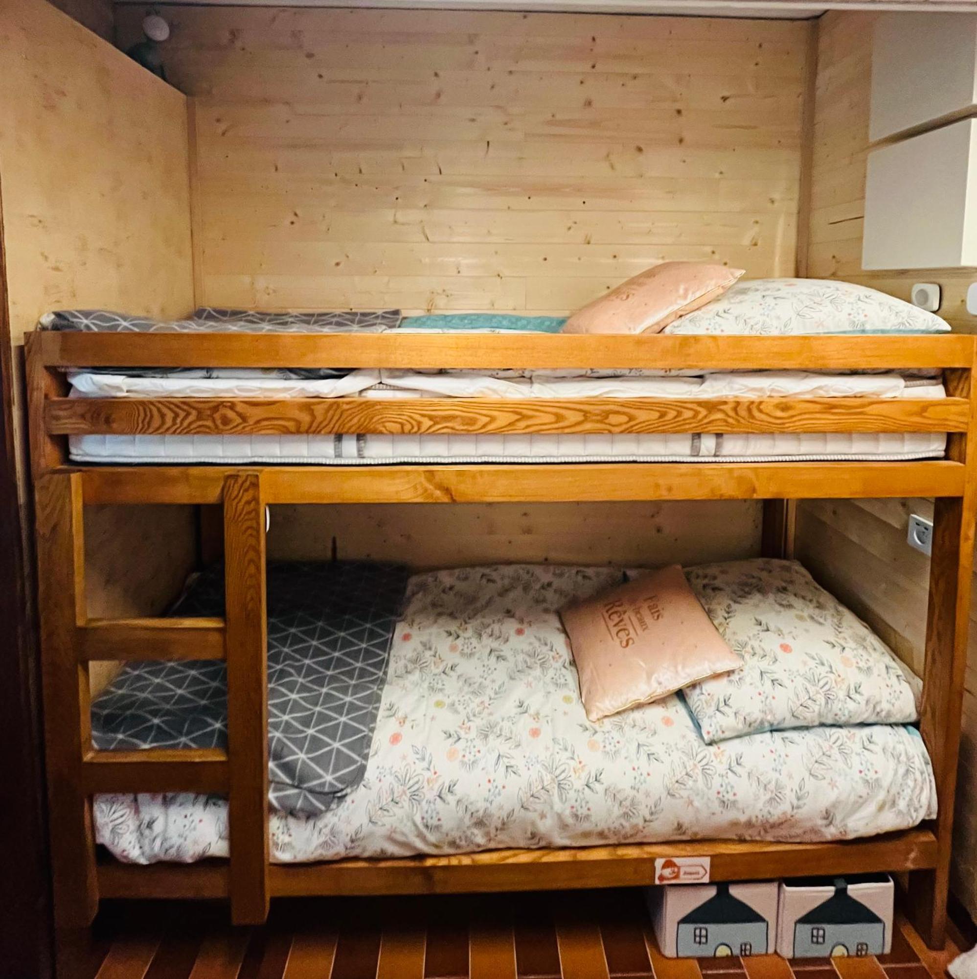 Appartement 4 Couchages Avec Terrasse 昂塞勒 外观 照片